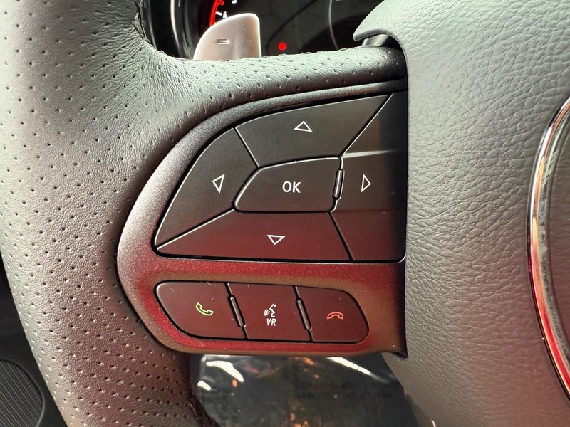 Dodge Durango Vehicle Full-screen Gallery Image 23