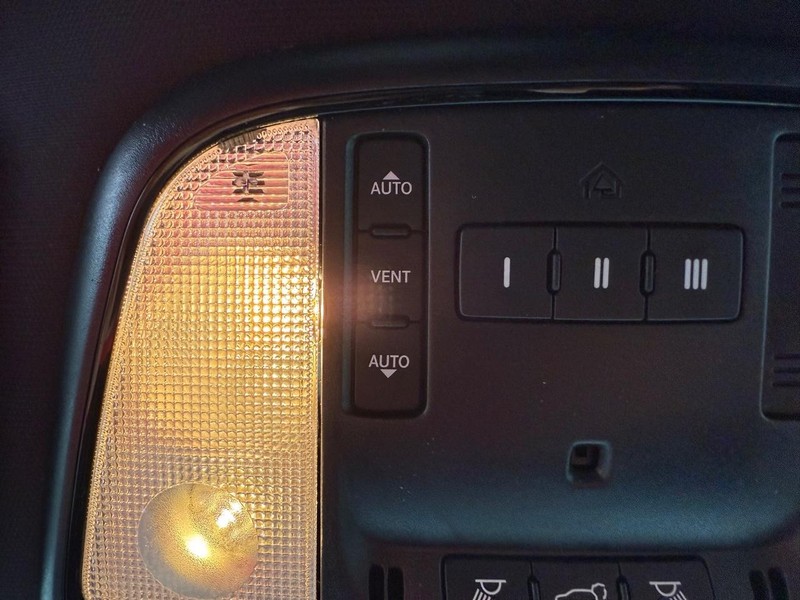 Dodge Durango Vehicle Full-screen Gallery Image 32