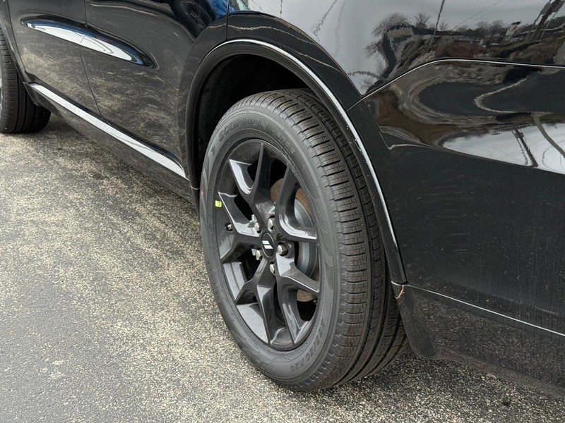 Dodge Durango Vehicle Full-screen Gallery Image 6