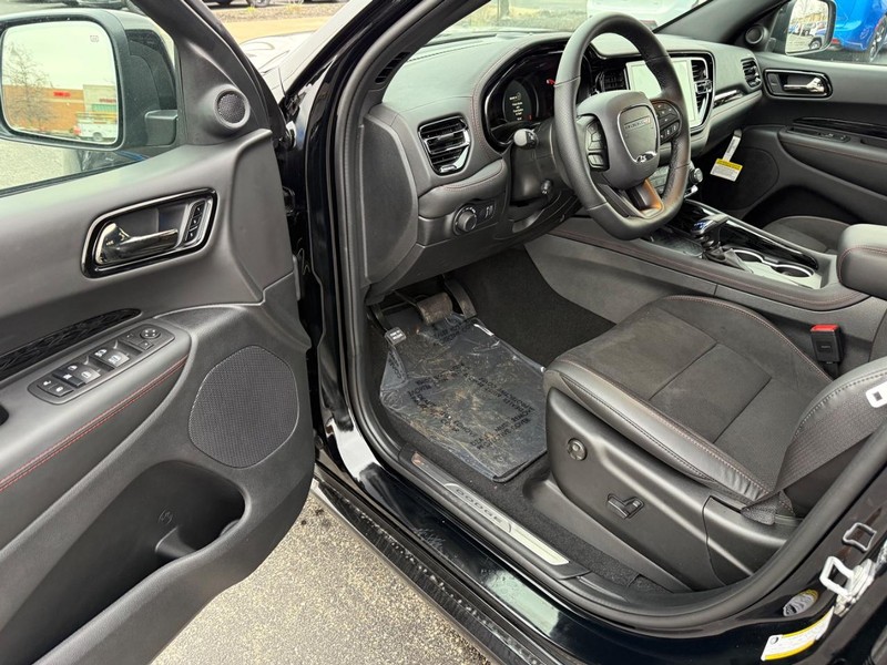 Dodge Durango Vehicle Full-screen Gallery Image 19