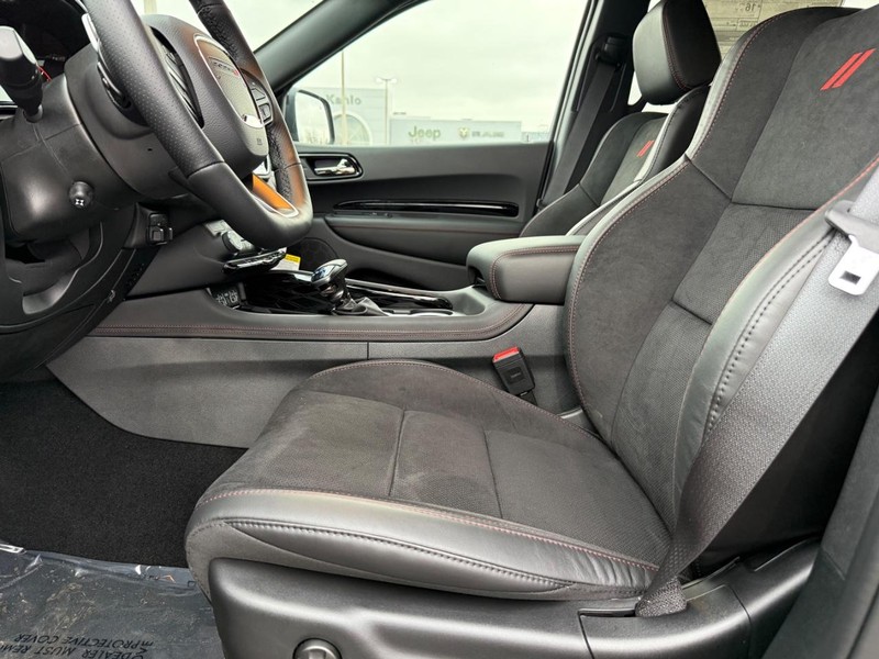 Dodge Durango Vehicle Full-screen Gallery Image 20