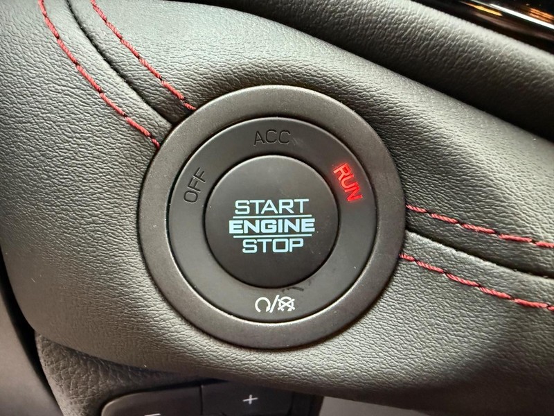 Dodge Durango Vehicle Full-screen Gallery Image 24