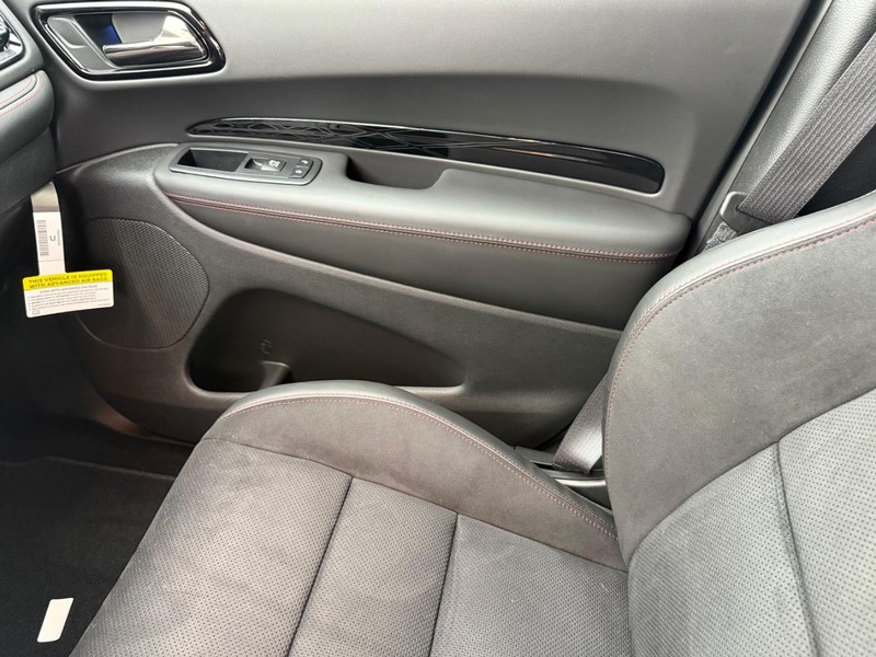 Dodge Durango Vehicle Full-screen Gallery Image 30