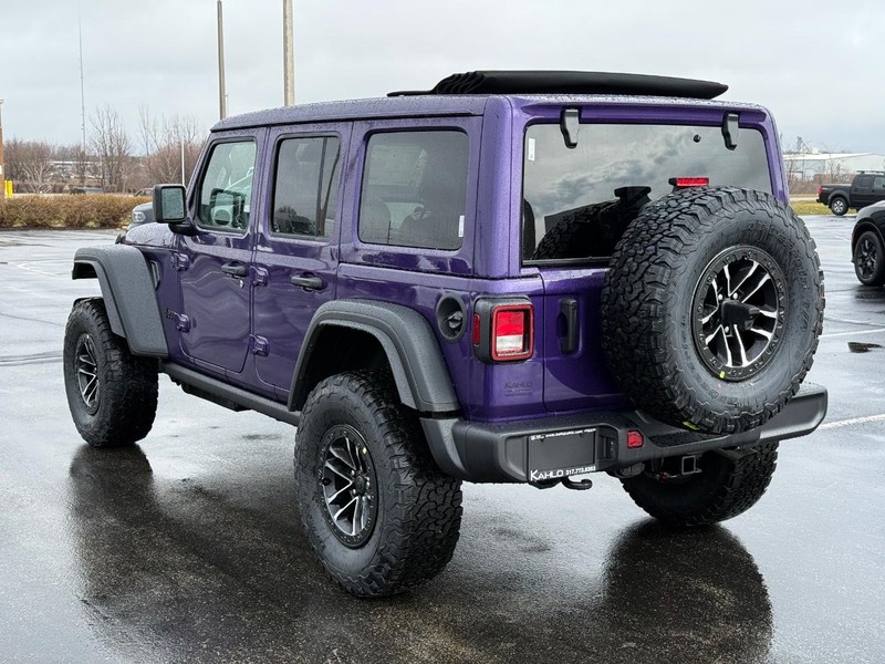 Jeep Wrangler Vehicle Full-screen Gallery Image 5