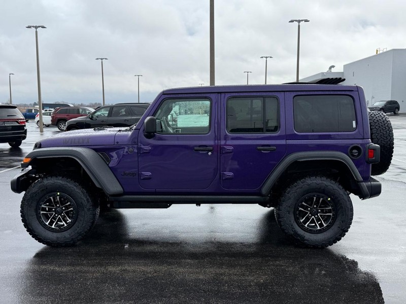 Jeep Wrangler Vehicle Full-screen Gallery Image 8