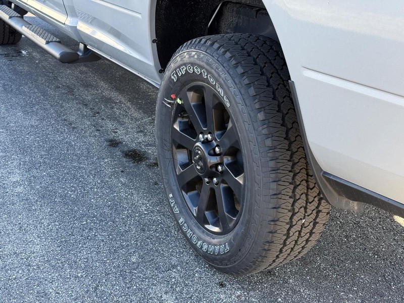 Ram 2500 Vehicle Full-screen Gallery Image 6