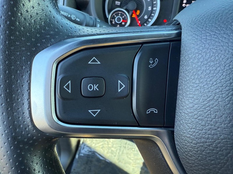 Ram 2500 Vehicle Full-screen Gallery Image 19