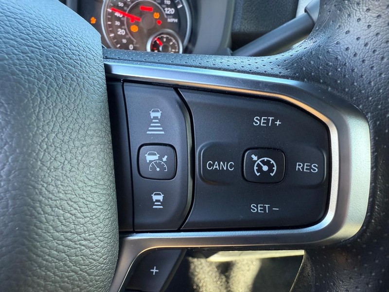 Ram 2500 Vehicle Full-screen Gallery Image 20