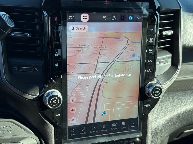 Ram 2500 Vehicle Full-screen Gallery Image 22