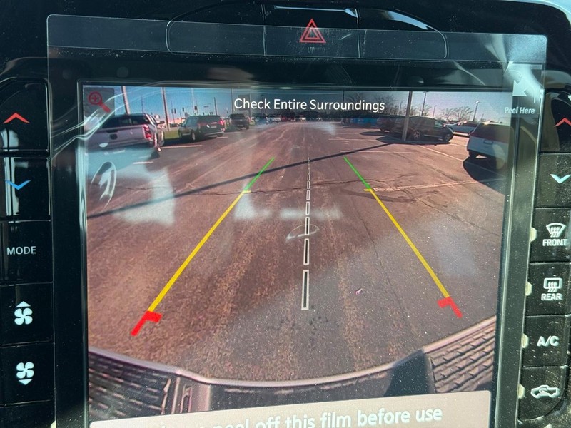 Ram 2500 Vehicle Full-screen Gallery Image 23