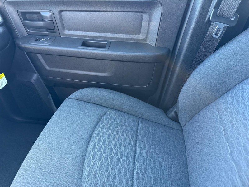 Ram 2500 Vehicle Full-screen Gallery Image 25