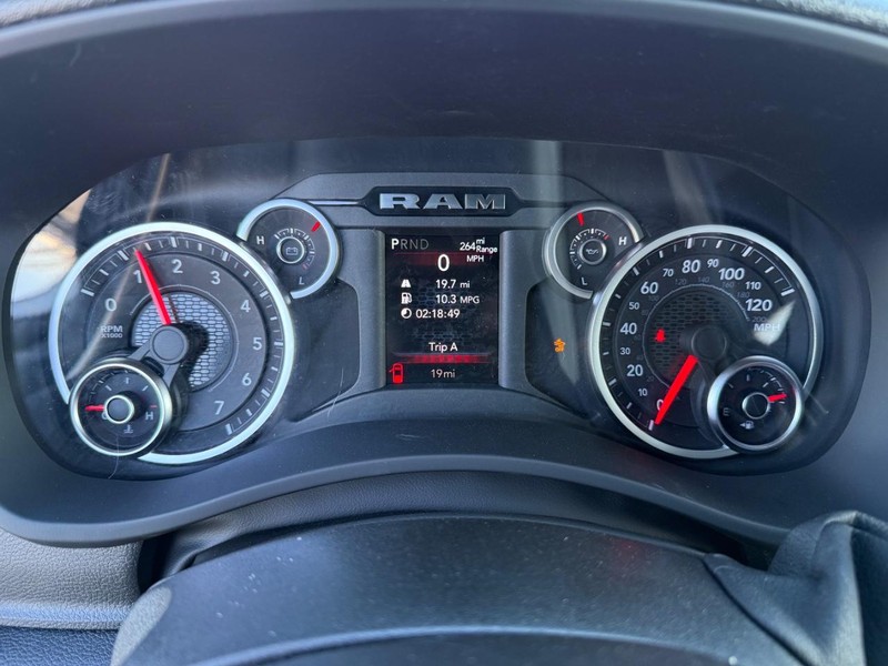 Ram 2500 Vehicle Full-screen Gallery Image 26