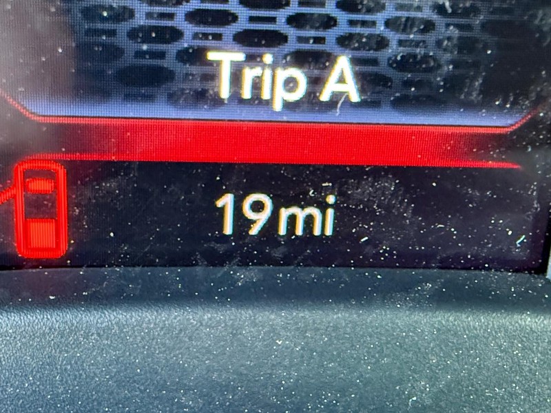 Ram 2500 Vehicle Full-screen Gallery Image 27