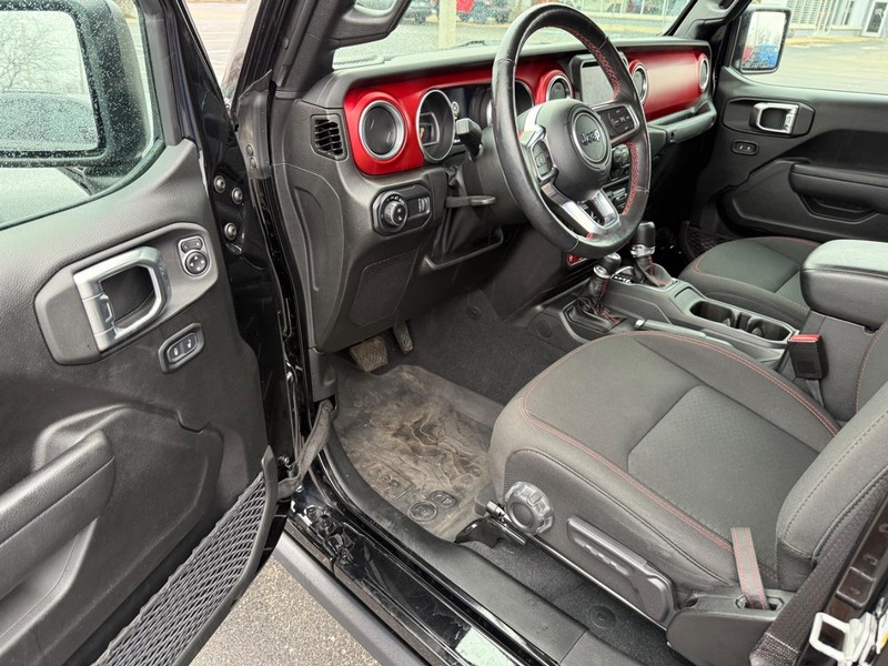 Jeep Gladiator Vehicle Full-screen Gallery Image 17