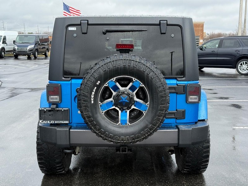 Jeep Wrangler Unlimited Vehicle Full-screen Gallery Image 4