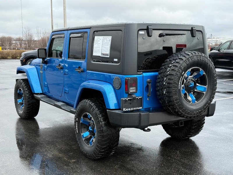 Jeep Wrangler Unlimited Vehicle Full-screen Gallery Image 5