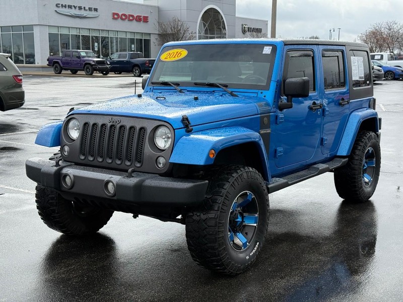 Jeep Wrangler Unlimited Vehicle Full-screen Gallery Image 9