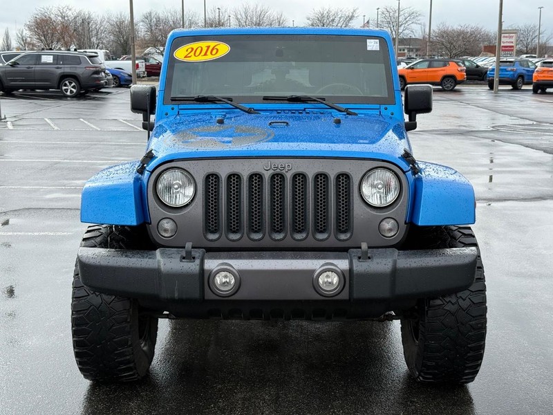 Jeep Wrangler Unlimited Vehicle Full-screen Gallery Image 10