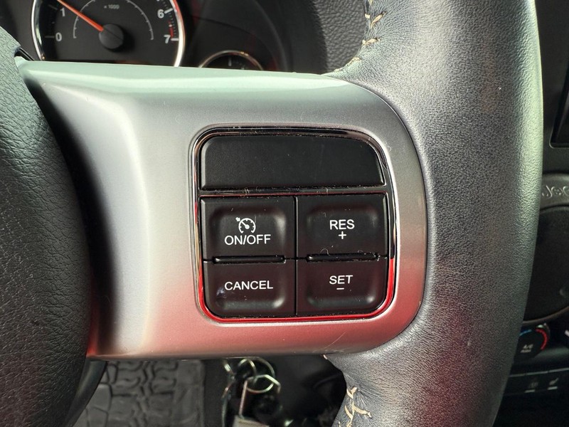 Jeep Wrangler Unlimited Vehicle Full-screen Gallery Image 21