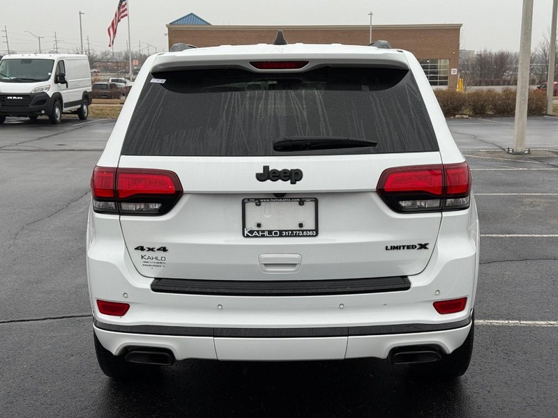 Jeep Grand Cherokee Vehicle Full-screen Gallery Image 4