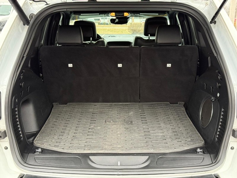 Jeep Grand Cherokee Vehicle Full-screen Gallery Image 7