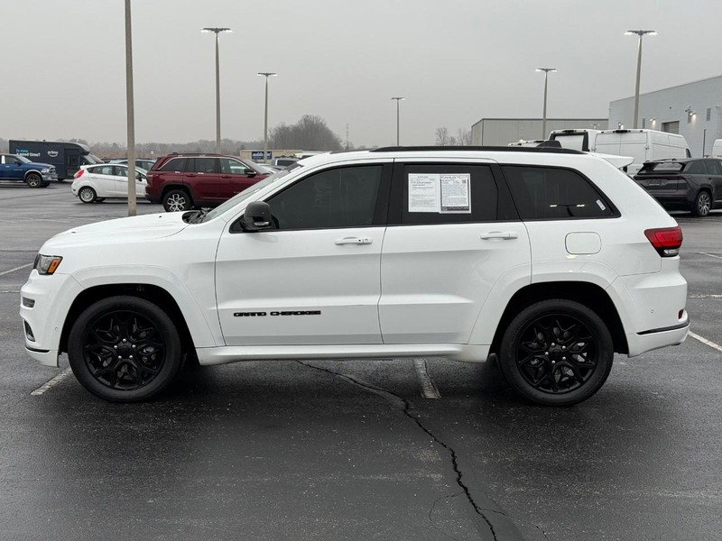 Jeep Grand Cherokee Vehicle Full-screen Gallery Image 9