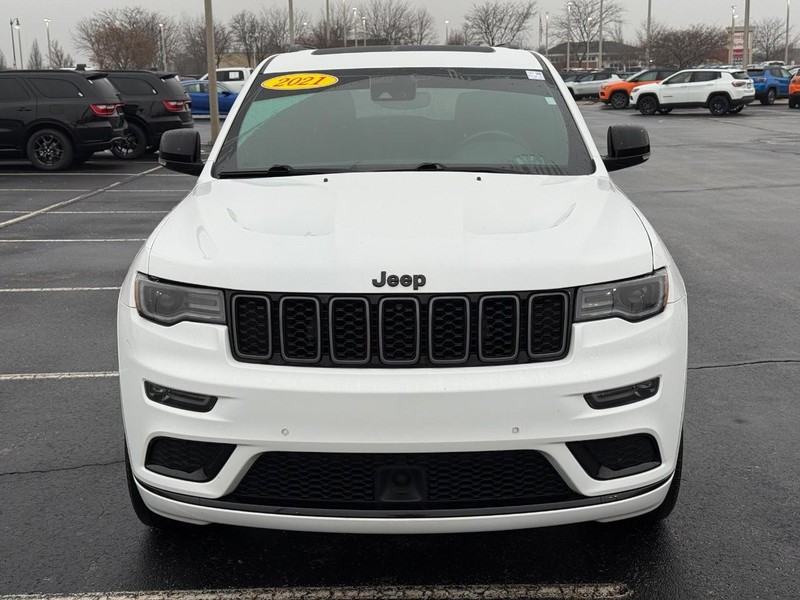 Jeep Grand Cherokee Vehicle Full-screen Gallery Image 11