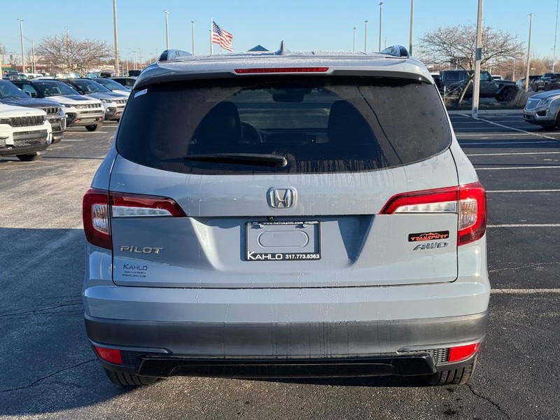Honda Pilot Vehicle Full-screen Gallery Image 4