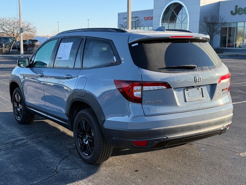 Honda Pilot Vehicle Full-screen Gallery Image 5