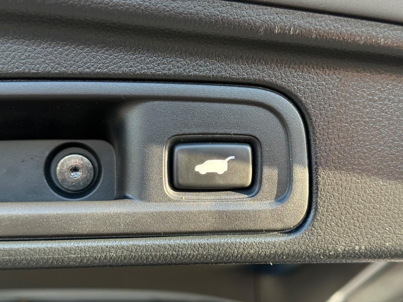 Honda Pilot Vehicle Full-screen Gallery Image 8