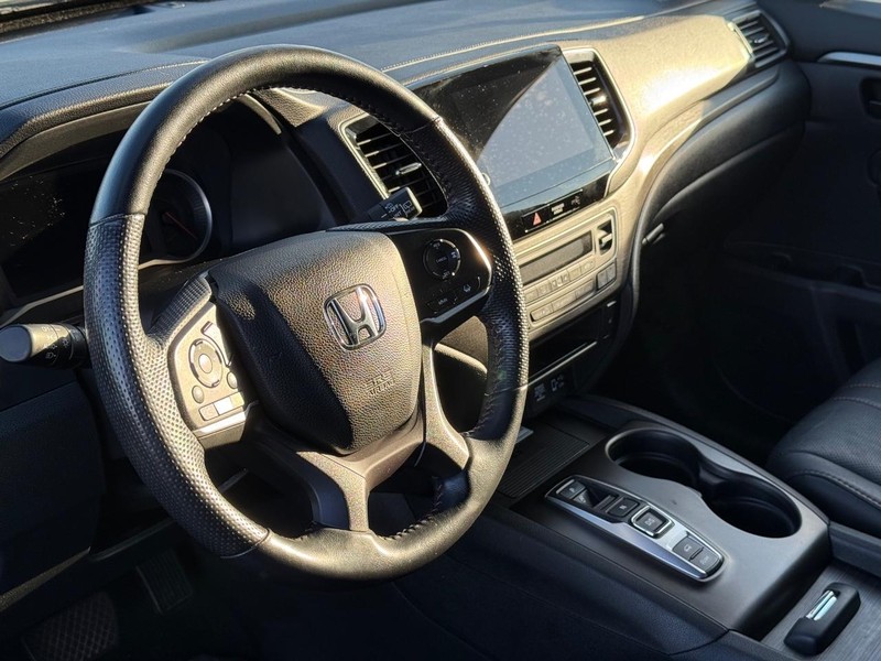 Honda Pilot Vehicle Full-screen Gallery Image 21
