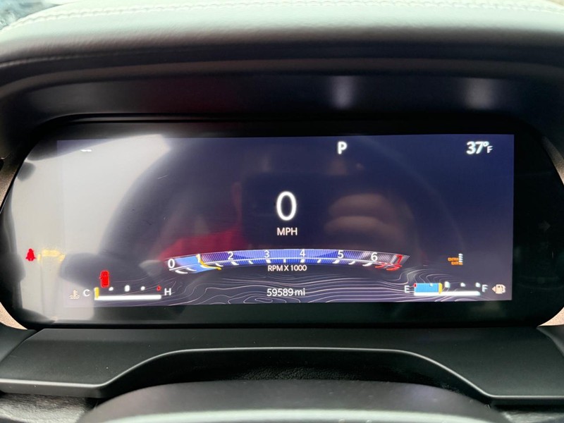 Jeep Grand Cherokee L Vehicle Full-screen Gallery Image 34