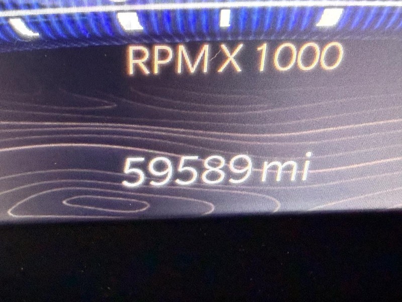 Jeep Grand Cherokee L Vehicle Full-screen Gallery Image 35