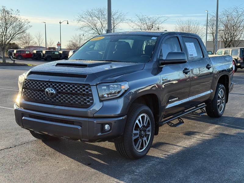 Toyota Tundra 4WD Vehicle Full-screen Gallery Image 8