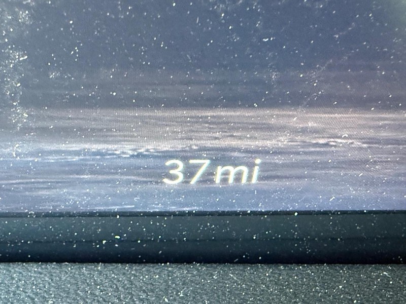 Jeep Grand Wagoneer Vehicle Full-screen Gallery Image 31