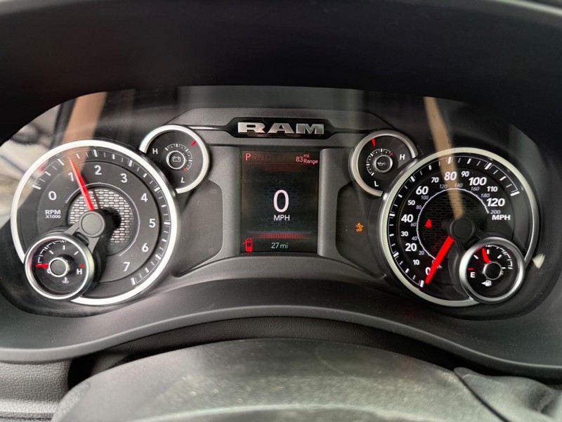 Ram 2500 Vehicle Full-screen Gallery Image 27