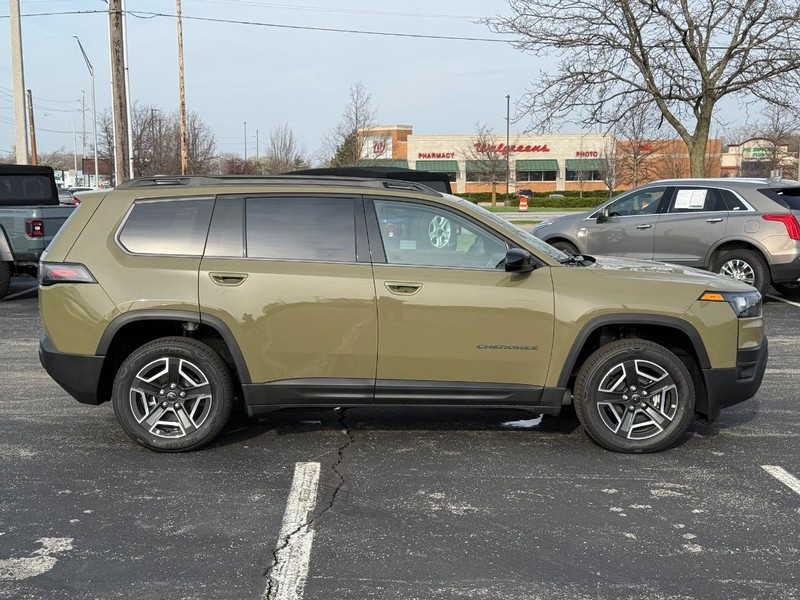 Jeep Cherokee Vehicle Full-screen Gallery Image 2