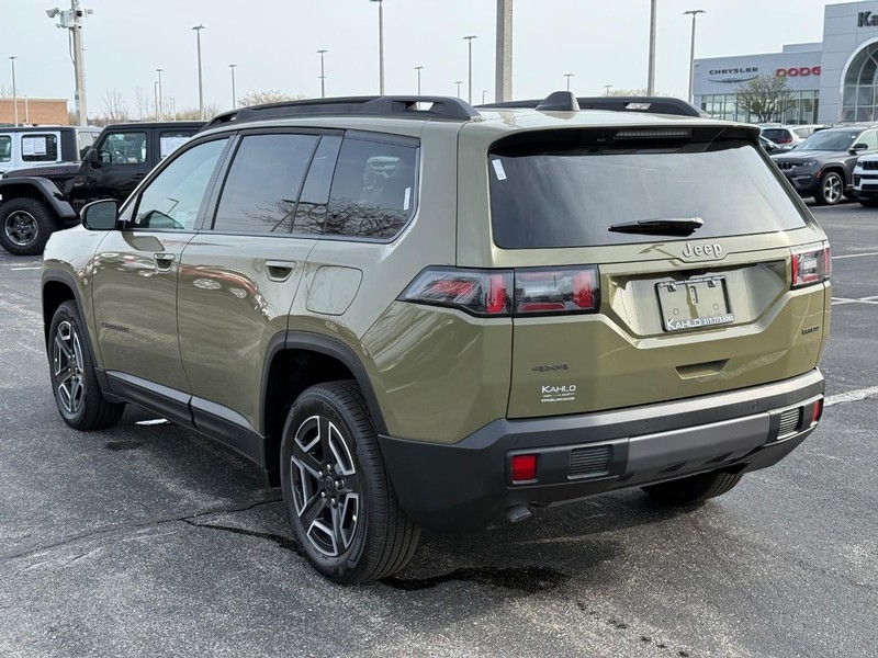 Jeep Cherokee Vehicle Full-screen Gallery Image 5