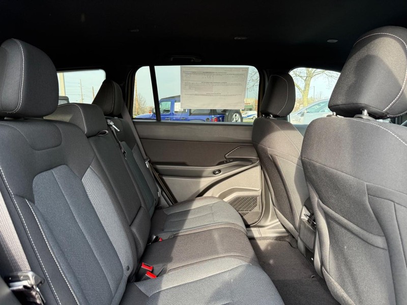 Jeep Cherokee Vehicle Full-screen Gallery Image 10