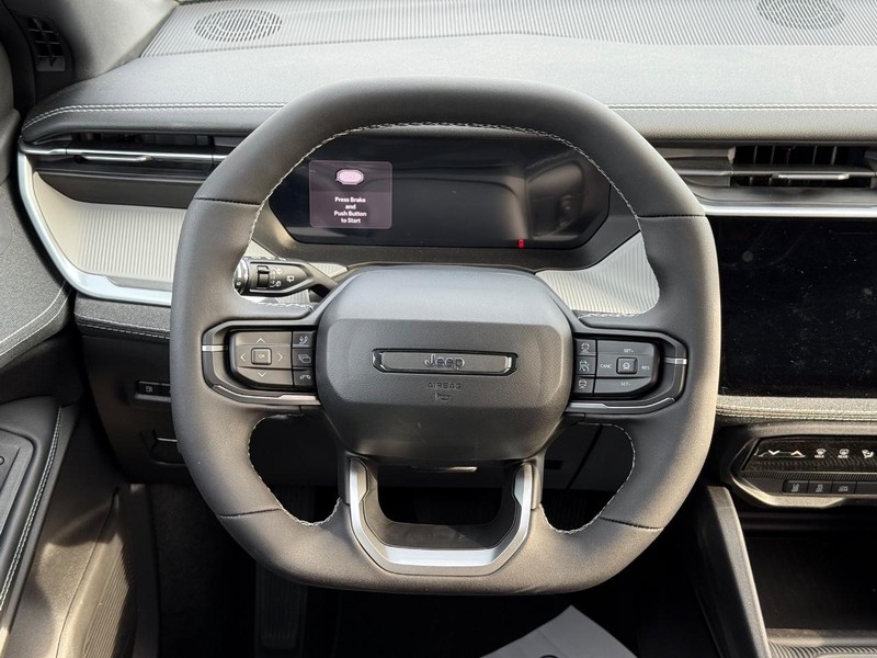 Jeep Cherokee Vehicle Full-screen Gallery Image 13
