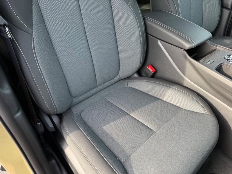Jeep Cherokee Vehicle Full-screen Gallery Image 15