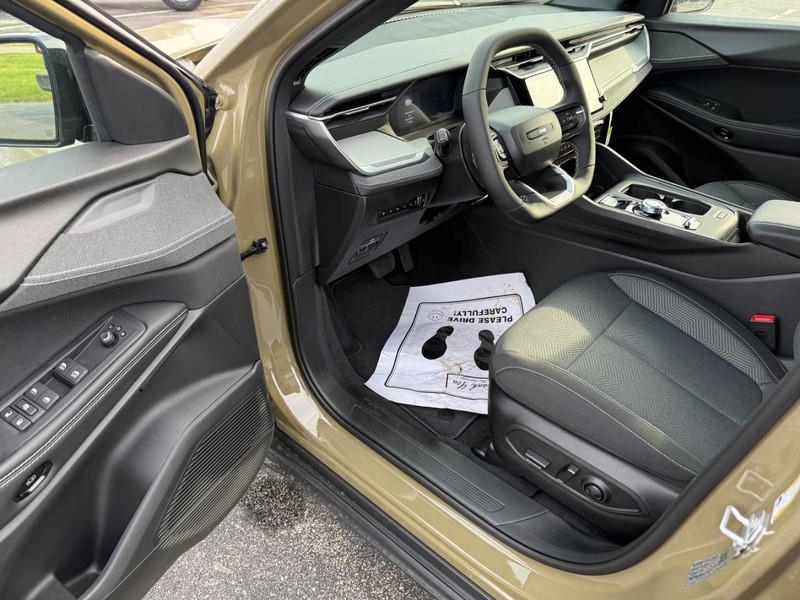 Jeep Cherokee Vehicle Full-screen Gallery Image 16