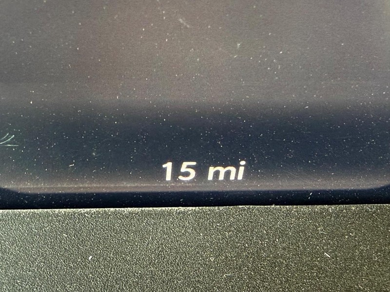 Jeep Cherokee Vehicle Full-screen Gallery Image 28
