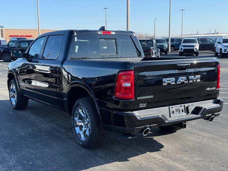 Ram 1500 Vehicle Full-screen Gallery Image 5