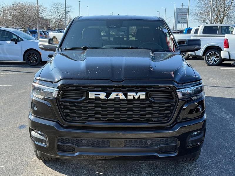 Ram 1500 Vehicle Full-screen Gallery Image 9