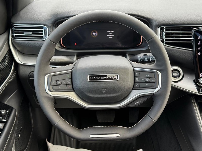 Jeep Grand Wagoneer Vehicle Full-screen Gallery Image 16