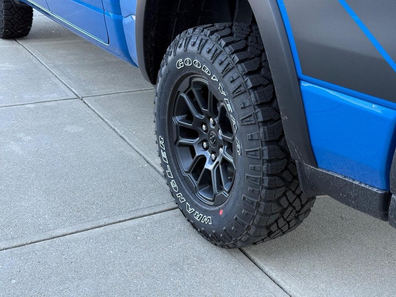 Ram 1500 Vehicle Full-screen Gallery Image 6