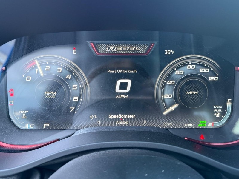 Ram 1500 Vehicle Full-screen Gallery Image 27