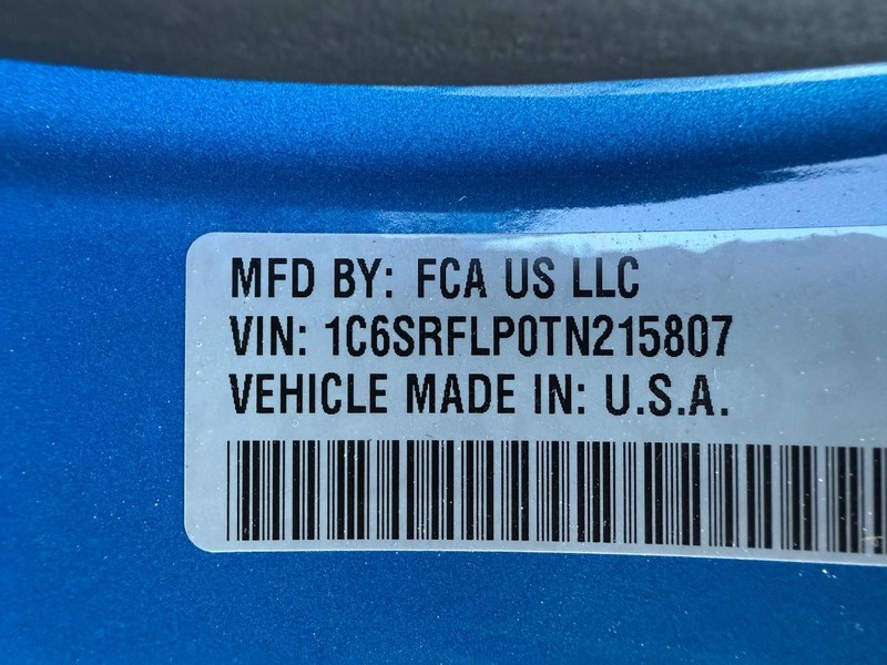Ram 1500 Vehicle Full-screen Gallery Image 30