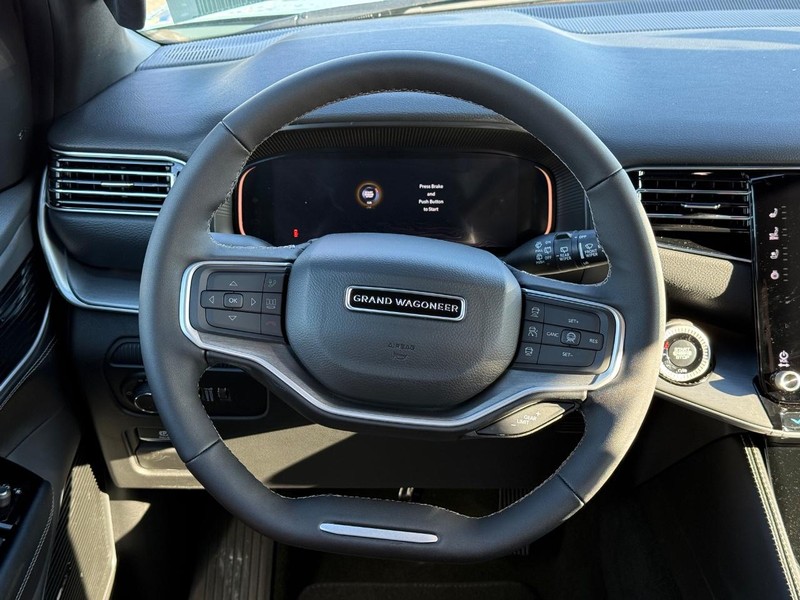 Jeep Grand Wagoneer Vehicle Full-screen Gallery Image 15